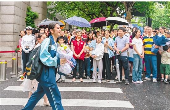 2024年江西高考顺利结束 预计25日发布成绩 26日起填报志愿